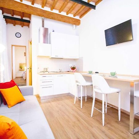 Pisa Tower Apartment Ngoại thất bức ảnh