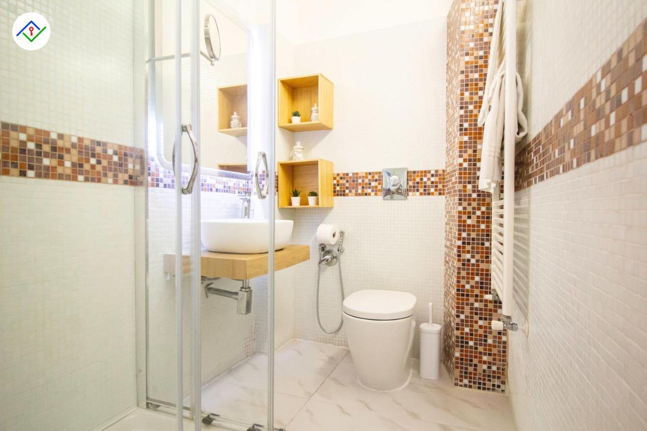 Pisa Tower Apartment Ngoại thất bức ảnh